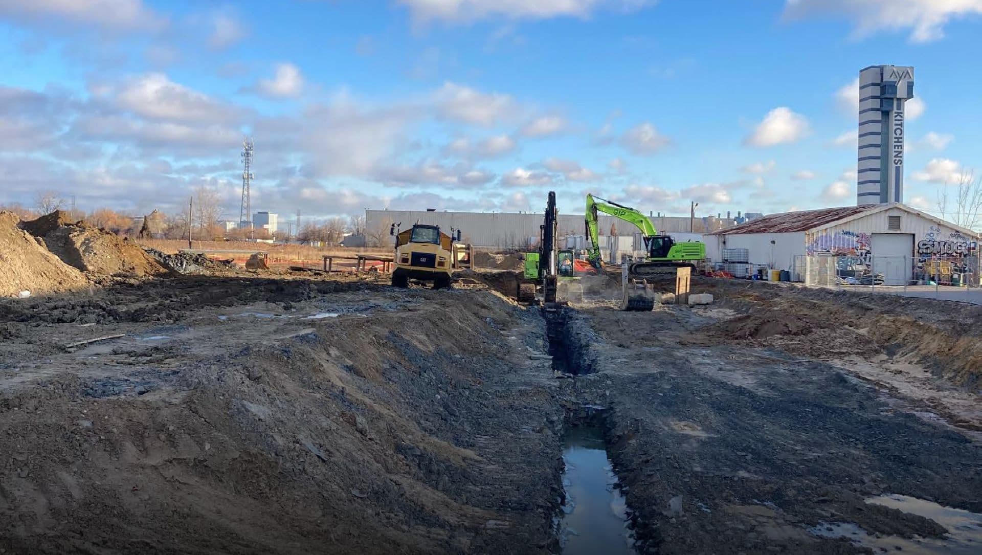 Installation of the trenched funnel and gate PRB